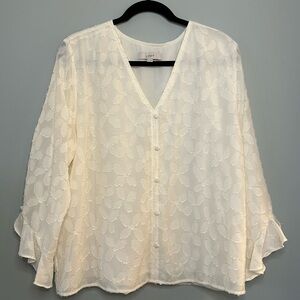 LOFT Blouse // Clip V-Neck Ruffle Cuff Blouse